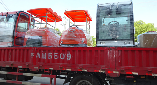 新麦机械高效保洁新篇章 扫地车专业解决方案正式启航